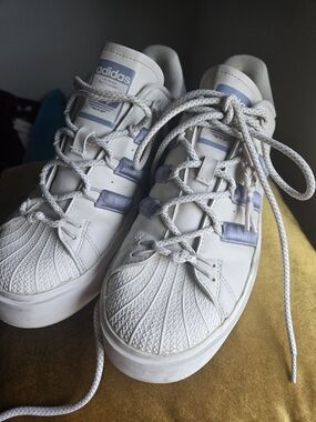 Adidas Superstar White & Periwinkle Blue Embroidered Stripe Low Top Womens 8